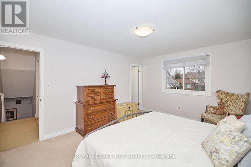 6493 Galaxy Drive, Niagara Falls (206 - Stamford), ON - Indoor Photo Showing Bedroom