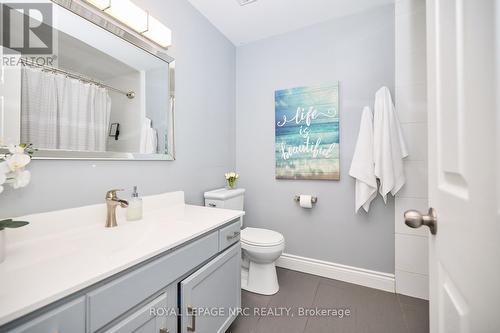 6493 Galaxy Drive, Niagara Falls (206 - Stamford), ON - Indoor Photo Showing Bathroom