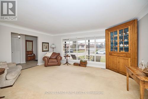 6493 Galaxy Drive, Niagara Falls (206 - Stamford), ON - Indoor Photo Showing Other Room