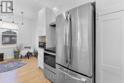 49 Elizabeth Street, St. Catharines (451 - Downtown), ON - Indoor Photo Showing Kitchen