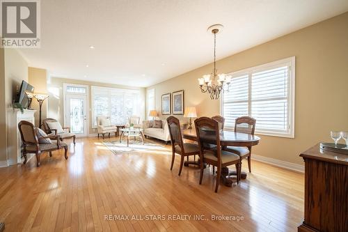 137 Long Stan, Whitchurch-Stouffville, ON - Indoor Photo Showing Dining Room