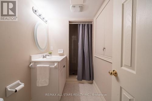 137 Long Stan, Whitchurch-Stouffville, ON - Indoor Photo Showing Bathroom