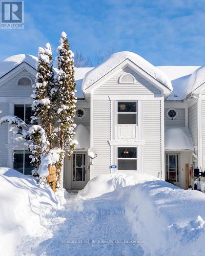 146 Fernwood Drive, Gravenhurst (Muskoka (S)), ON - Outdoor With Facade