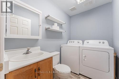 146 Fernwood Drive, Gravenhurst (Muskoka (S)), ON - Indoor Photo Showing Laundry Room