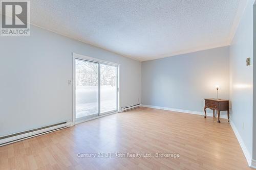 146 Fernwood Drive, Gravenhurst (Muskoka (S)), ON - Indoor Photo Showing Other Room