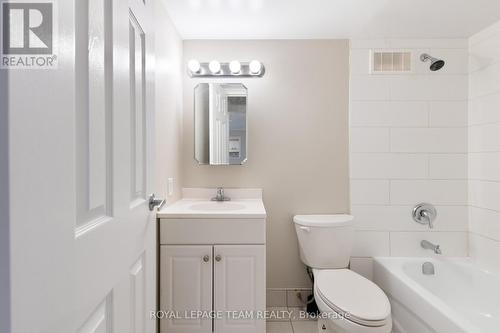 709 - 158B Mcarthur Avenue, Ottawa, ON - Indoor Photo Showing Bathroom