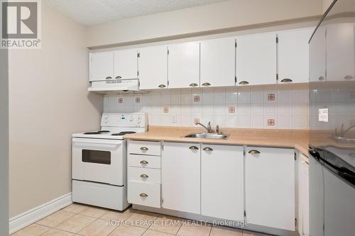 709 - 158B Mcarthur Avenue, Ottawa, ON - Indoor Photo Showing Kitchen