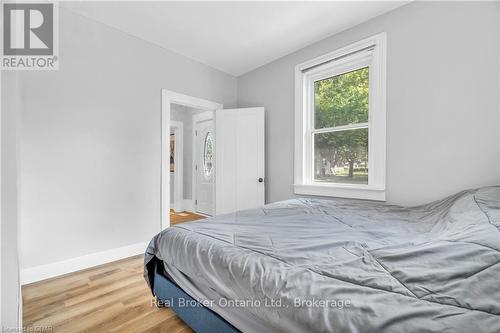 17 King Street S, Chatham-Kent, ON - Indoor Photo Showing Bedroom