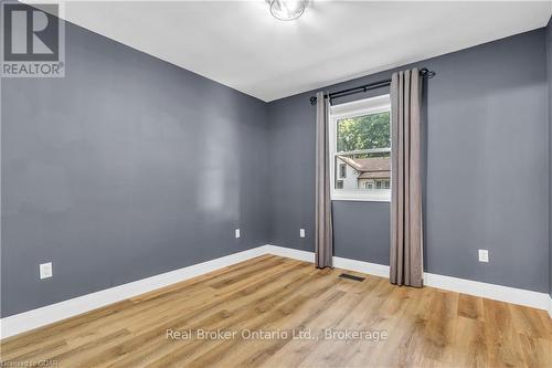 17 King Street S, Chatham-Kent, ON - Indoor Photo Showing Other Room