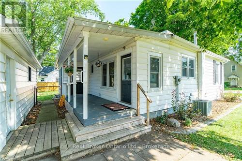 17 King Street S, Chatham-Kent, ON - Outdoor With Deck Patio Veranda