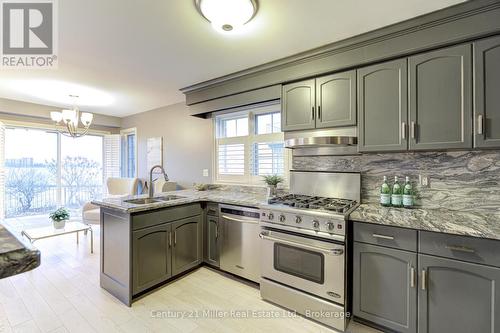 487 Dewitt Road, Hamilton (Lakeshore), ON - Indoor Photo Showing Kitchen With Upgraded Kitchen