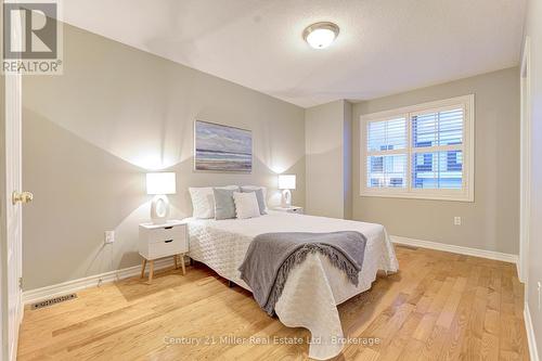 487 Dewitt Road, Hamilton (Lakeshore), ON - Indoor Photo Showing Bedroom