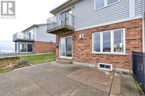 487 Dewitt Road, Hamilton (Lakeshore), ON - Outdoor With Balcony With Exterior