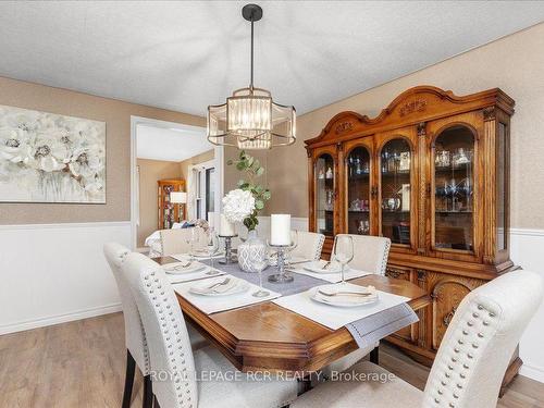 19621 Centre St, East Gwillimbury, ON - Indoor Photo Showing Dining Room