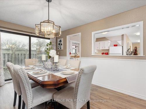 19621 Centre St, East Gwillimbury, ON - Indoor Photo Showing Dining Room