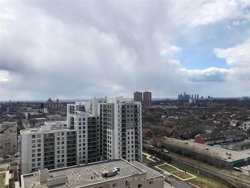 1707-1410 Dupont St, Toronto, ON - Outdoor With View