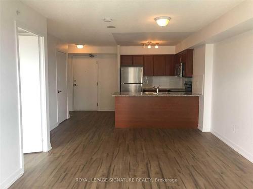 1707-1410 Dupont St, Toronto, ON - Indoor Photo Showing Kitchen