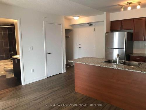 1707-1410 Dupont St, Toronto, ON - Indoor Photo Showing Kitchen With Double Sink