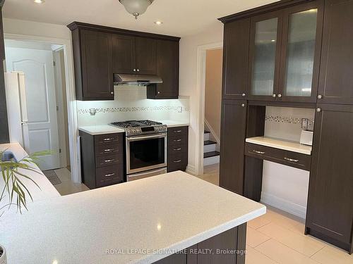 (Main)-48 Bromley Cres, Brampton, ON - Indoor Photo Showing Kitchen