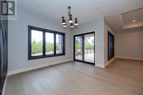 195 Boyd Lake Road, West Grey, ON - Indoor Photo Showing Other Room