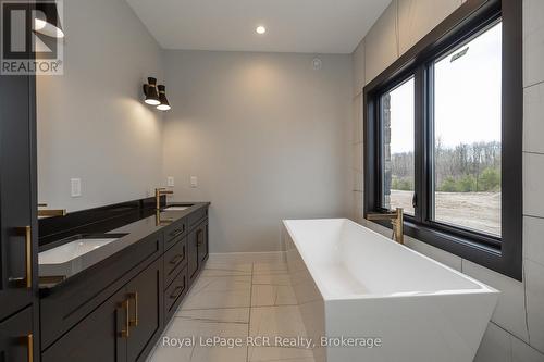 195 Boyd Lake Road, West Grey, ON - Indoor Photo Showing Bathroom