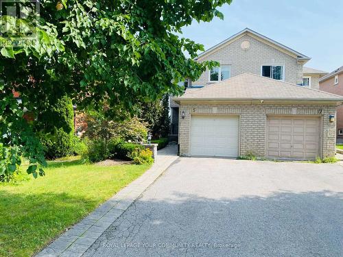 15 Fife Road, Aurora, ON - Outdoor