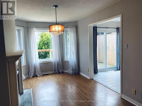 15 Fife Road, Aurora, ON - Indoor Photo Showing Other Room