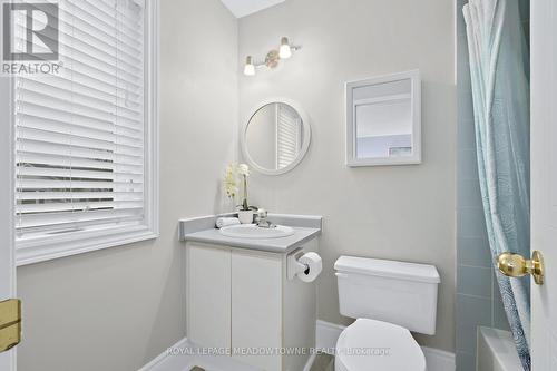 28 Corey Circle, Halton Hills, ON - Indoor Photo Showing Bathroom