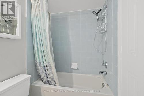 28 Corey Circle, Halton Hills, ON - Indoor Photo Showing Bathroom