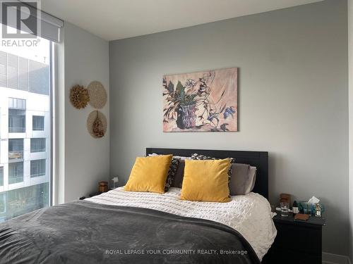 1813W - 27 Bathurst Street, Toronto, ON - Indoor Photo Showing Bedroom