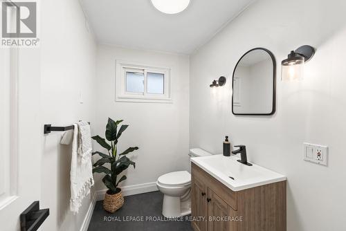 645 Sussex Boulevard, Kingston (South Of Taylor-Kidd Blvd), ON - Indoor Photo Showing Bathroom