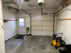 Garage - 