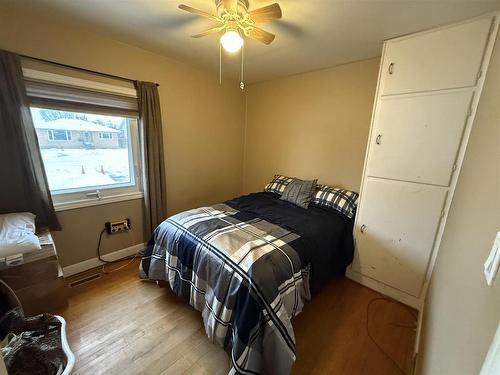 620 Faircrest Street, Thunder Bay, ON - Indoor Photo Showing Bedroom