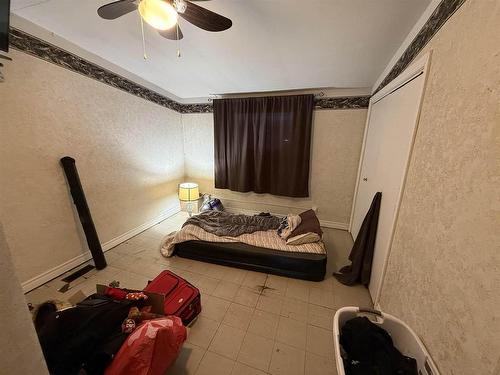 620 Faircrest Street, Thunder Bay, ON - Indoor Photo Showing Bedroom