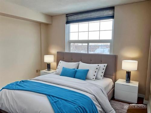 402 130 Brodie Street S, Thunder Bay, ON - Indoor Photo Showing Bedroom