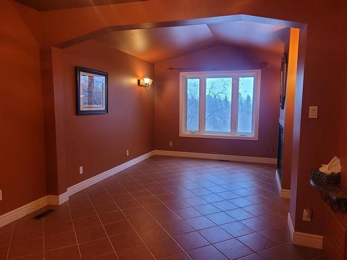 65 Strathcona Avenue, Thunder Bay, ON - Indoor Photo Showing Other Room