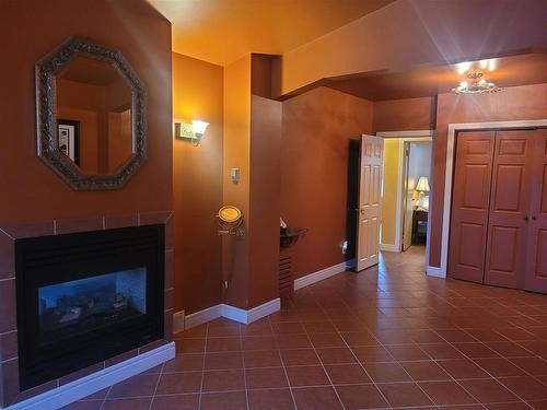 65 Strathcona Avenue, Thunder Bay, ON - Indoor With Fireplace