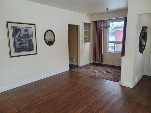 65 Strathcona Avenue, Thunder Bay, ON - Indoor Photo Showing Other Room