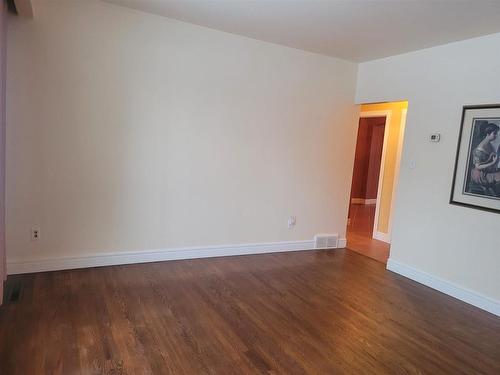 65 Strathcona Avenue, Thunder Bay, ON - Indoor Photo Showing Other Room