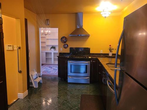 65 Strathcona Avenue, Thunder Bay, ON - Indoor Photo Showing Kitchen