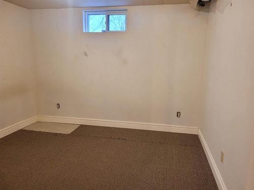 65 Strathcona Avenue, Thunder Bay, ON - Indoor Photo Showing Other Room