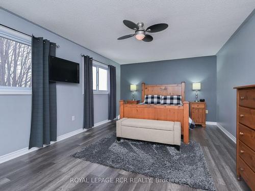 19 Eastview Cres, Orangeville, ON - Indoor Photo Showing Bedroom