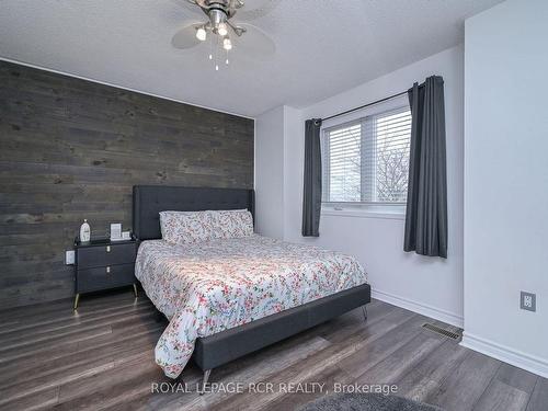 19 Eastview Cres, Orangeville, ON - Indoor Photo Showing Bedroom