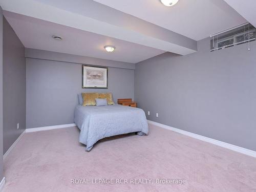 19 Eastview Cres, Orangeville, ON - Indoor Photo Showing Bedroom