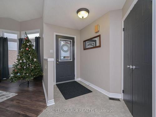 19 Eastview Cres, Orangeville, ON - Indoor Photo Showing Other Room