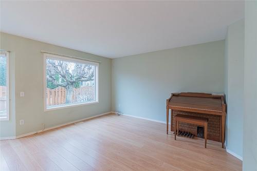 115 Heather Street, Kamloops, BC - Indoor Photo Showing Other Room