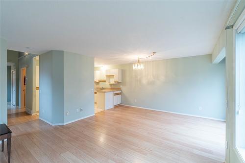 115 Heather Street, Kamloops, BC - Indoor