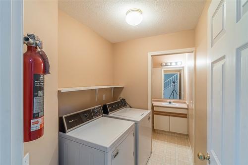 115 Heather Street, Kamloops, BC - Indoor Photo Showing Laundry Room