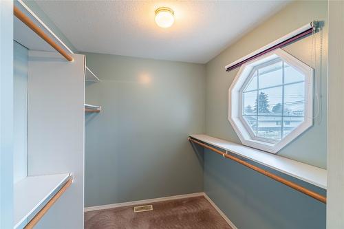 115 Heather Street, Kamloops, BC - Indoor