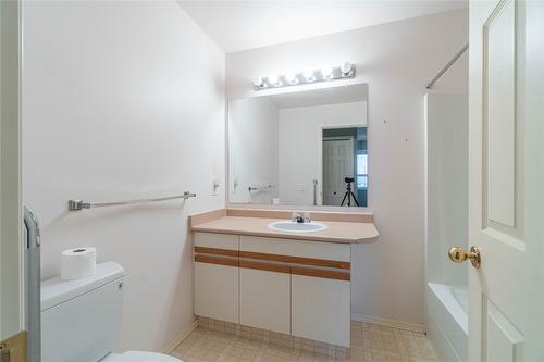 115 Heather Street, Kamloops, BC - Indoor Photo Showing Bathroom